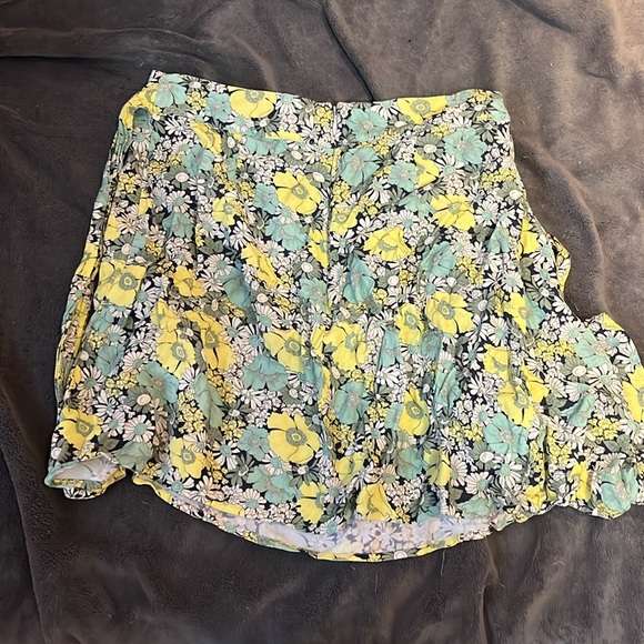 Floral Wrap Skirt - Yellow and Green - Picture 3 of 3